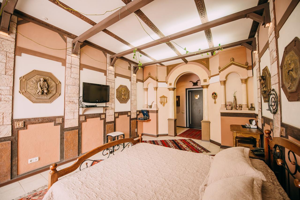 Urartu Hotel Kharkiv Eksteriør bilde